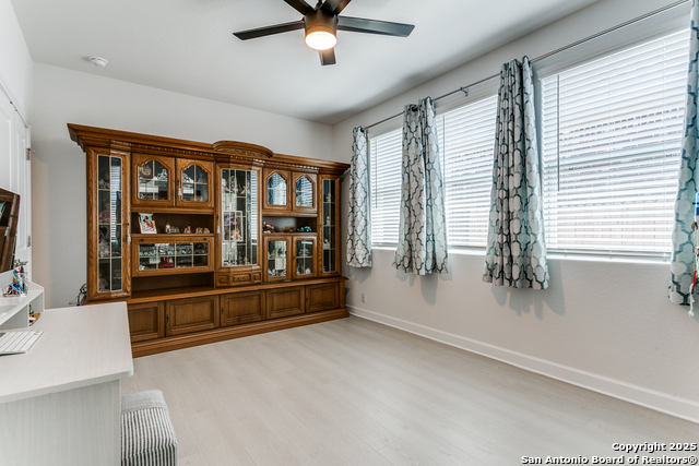 Listing photo id 17 for 3206 Nancy Fall