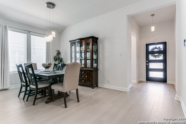 Listing photo id 1 for 3206 Nancy Fall