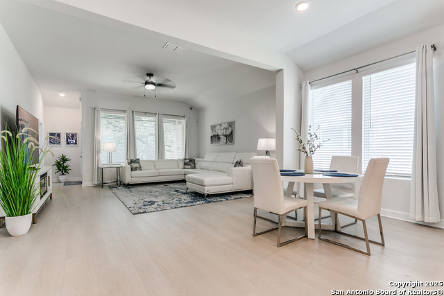 Listing photo id 6 for 3206 Nancy Fall