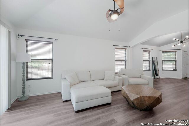 Listing photo id 9 for 5517 Saffron Way
