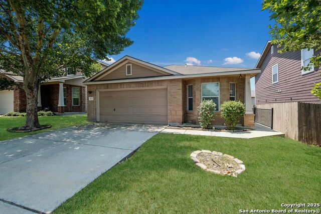 Listing photo id 0 for 5517 Saffron Way