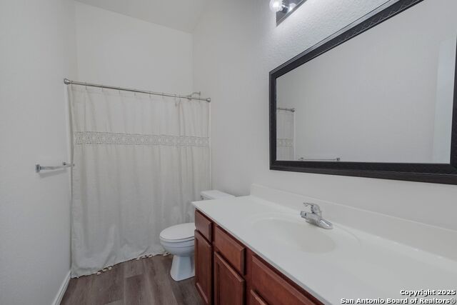 Listing photo id 21 for 5517 Saffron Way