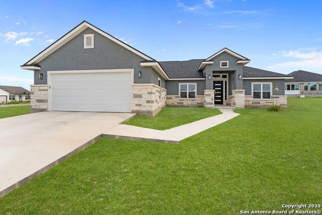 Details for 113 Pine Valley, La Vernia, TX 78121