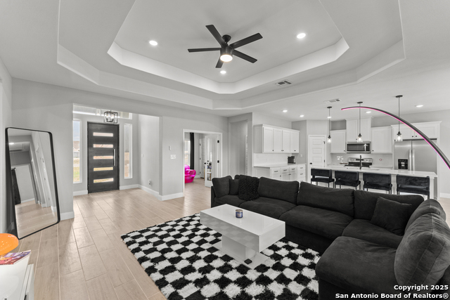 Listing photo id 8 for 113 Pine Valley