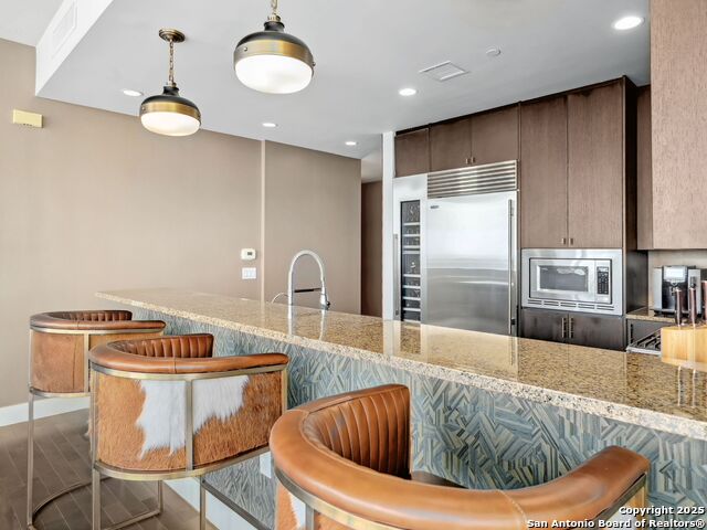 Image 7 of 25 For 610 Market E 3007