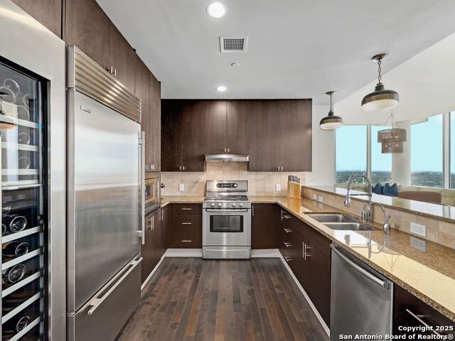 Image 8 of 25 For 610 Market E 3007