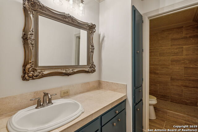 Image 41 of 43 For 209 Chichester Pl  1