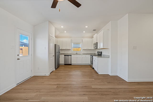 Image 6 of 32 For 16044 Imes Way