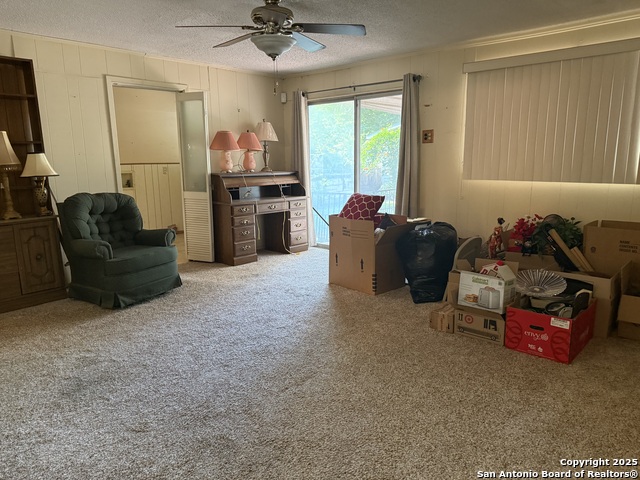 Listing photo id 9 for 254 W Greenway Ave
