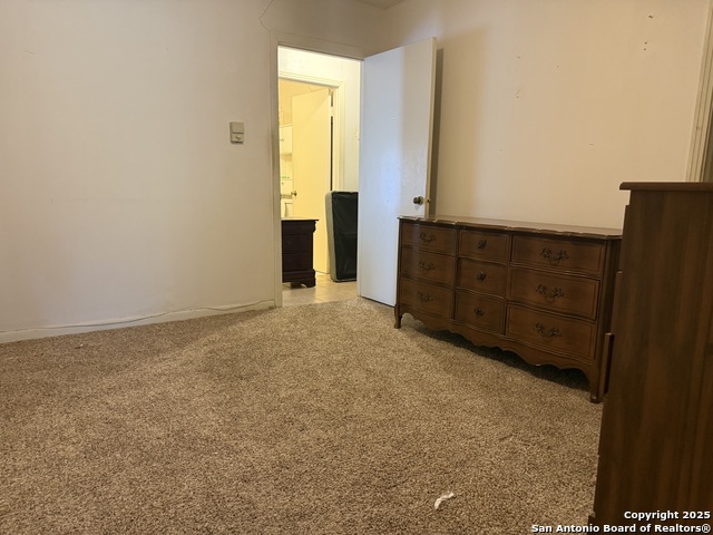 Listing photo id 10 for 254 W Greenway Ave