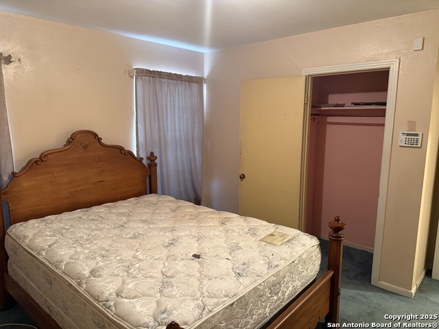 Listing photo id 12 for 254 W Greenway Ave