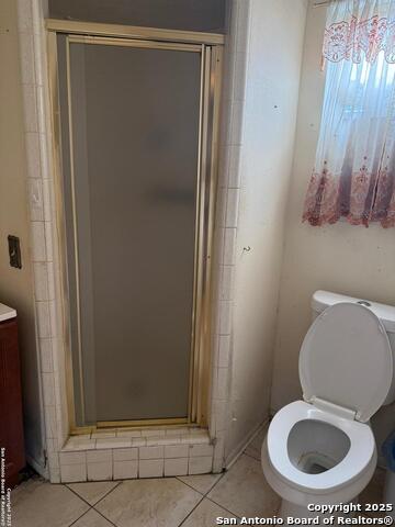 Listing photo id 17 for 254 W Greenway Ave