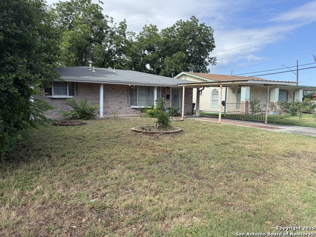 Listing photo id 0 for 254 W Greenway Ave