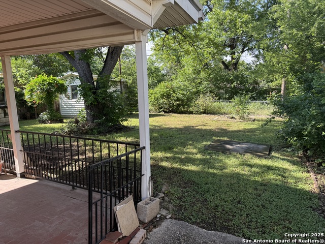 Listing photo id 23 for 254 W Greenway Ave
