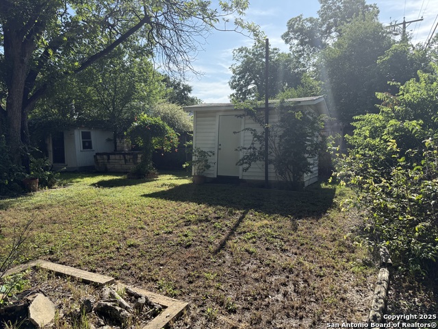 Listing photo id 24 for 254 W Greenway Ave