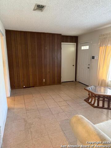Listing photo id 4 for 254 W Greenway Ave