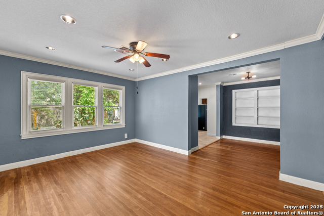 Listing photo id 9 for 427 Donaldson