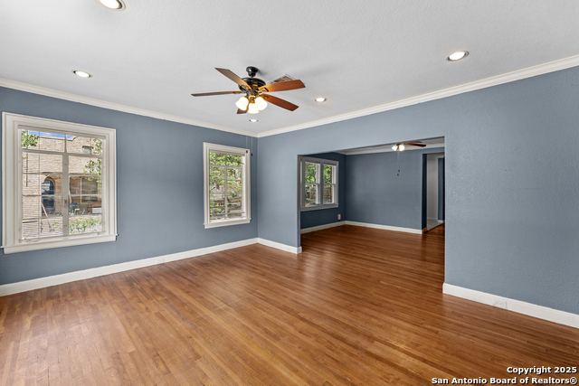 Listing photo id 0 for 427 Donaldson