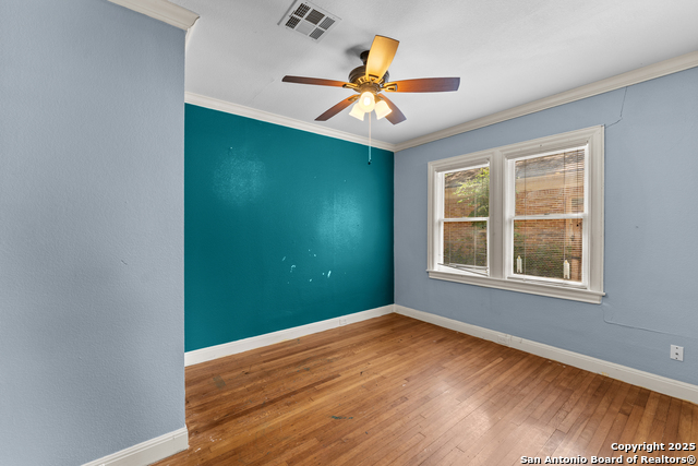Listing photo id 7 for 427 Donaldson