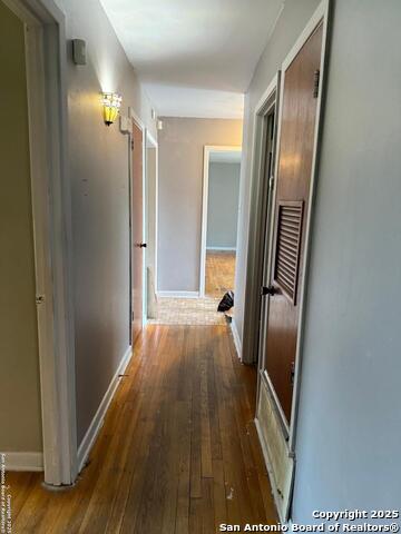 Listing photo id 4 for 4606 Trailwood
