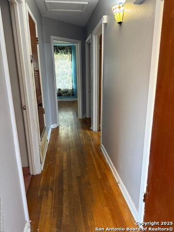 Listing photo id 5 for 4606 Trailwood