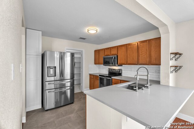 Image 11 of 37 For 8035 Willow Country