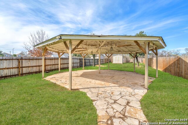Image 30 of 37 For 8035 Willow Country