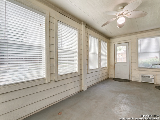 Listing photo id 19 for 1529 Rainy Brook