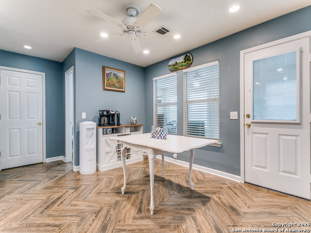Listing photo id 7 for 1529 Rainy Brook