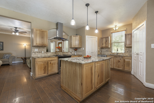 Image 6 of 38 For 15055 Fm 32  