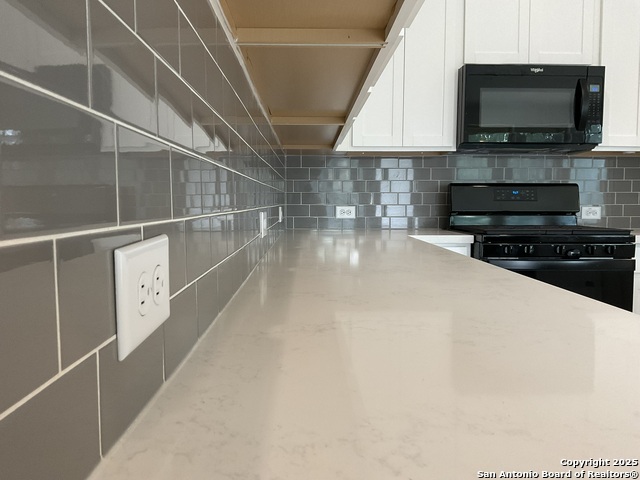Listing photo id 12 for 10531 Tranquille