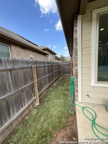 Listing photo id 20 for 10531 Tranquille