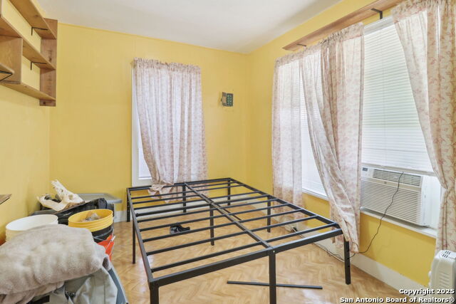 Listing photo id 12 for 3311 Cesar E Chavez