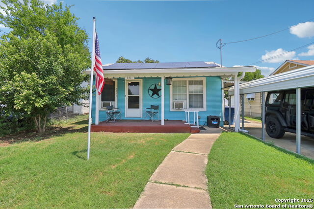 Listing photo id 0 for 3311 Cesar E Chavez
