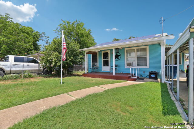 Listing photo id 2 for 3311 Cesar E Chavez