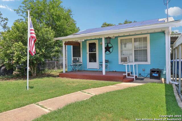 Listing photo id 3 for 3311 Cesar E Chavez