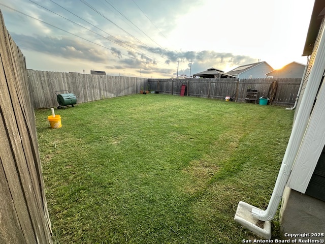 Listing photo id 16 for 2401 Nightview