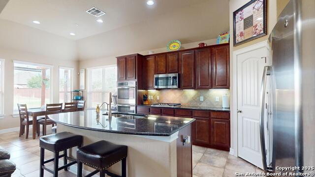 Listing photo id 11 for 6007 Dewdrop Lane