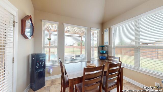Listing photo id 17 for 6007 Dewdrop Lane