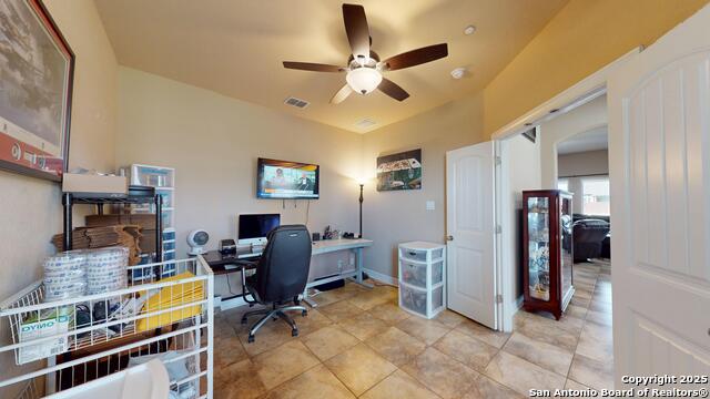 Listing photo id 2 for 6007 Dewdrop Lane