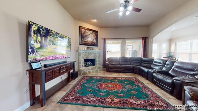 Listing photo id 7 for 6007 Dewdrop Lane