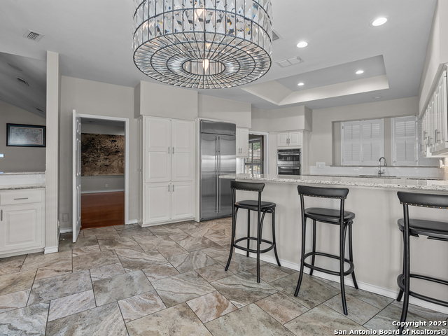Listing photo id 12 for 16 Cheshire