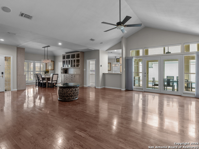 Listing photo id 7 for 16 Cheshire
