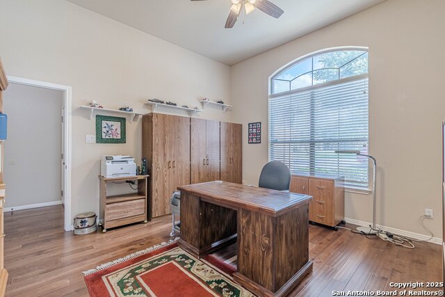 Listing photo id 9 for 918 San Pedro
