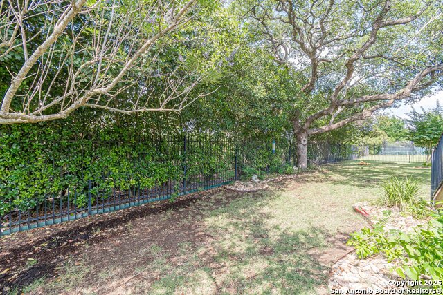 Listing photo id 17 for 918 San Pedro