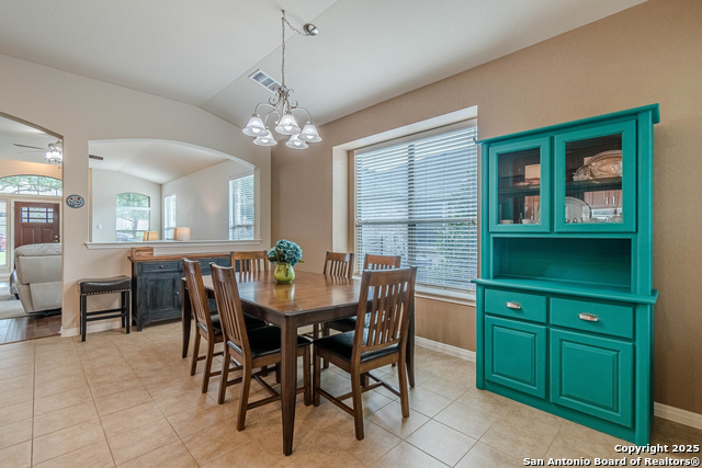 Listing photo id 4 for 918 San Pedro
