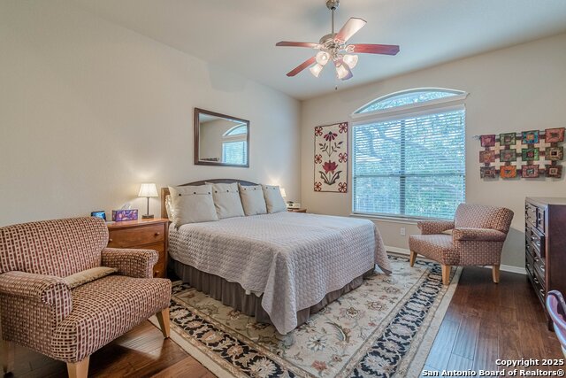 Listing photo id 7 for 918 San Pedro