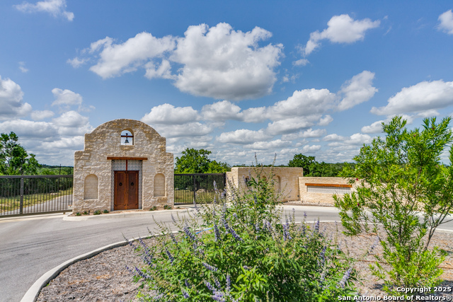 Image 8 of 23 For 32624 Tierra Robles Drive