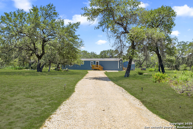 Listing photo id 3 for 57 W Bob White Dr