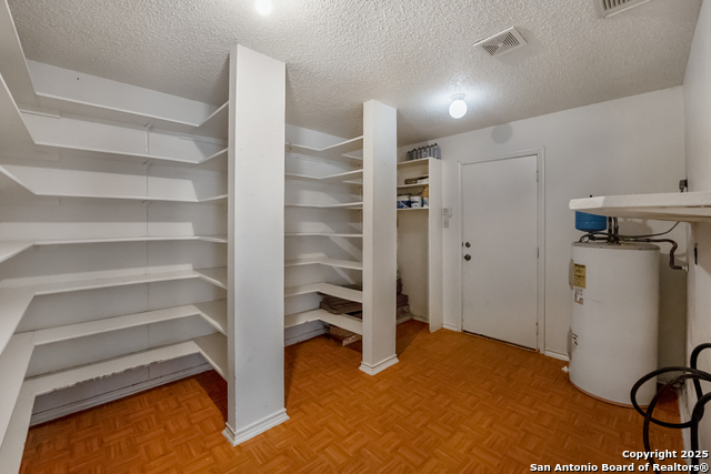 Image 13 of 31 For 9503 Marshall Pt